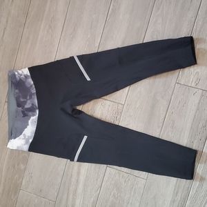 Lululemon cropped leggings Size 4
